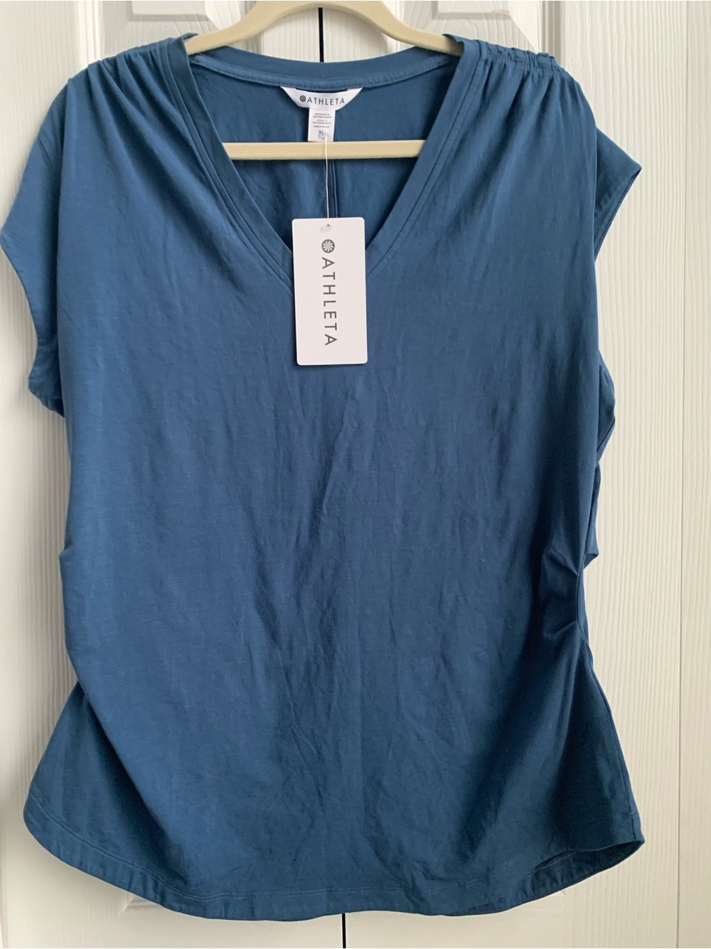 NWT Athleta Slate Blue V-Neck Cap Sleeve Tank Top ( SZ XL)